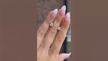 Пусеты с бриллиантами 1.42ct, сертификат МГУ ➡️ uvelirnydom.ru #бриллианты #пусеты #серьги