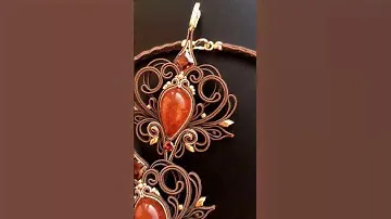 Серьги и ожерелье с янтарем