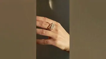 💎 Когда бриллианты танцуют, легенды оживают! Новая коллекция уже ждет вас в «Золото России»!